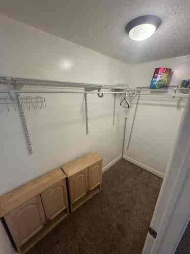 3 Rooms Available ( FEMALES ONLY!!)