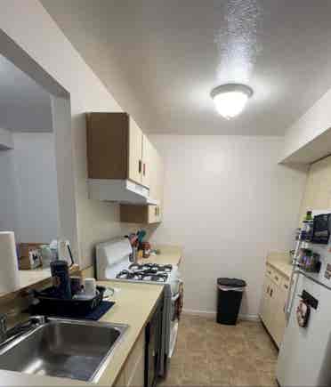 bath. Clean apartment.