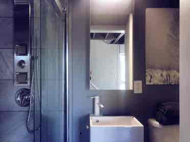 Short commute, private bathroom
