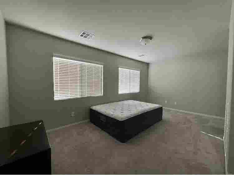 Large room. Southwest.