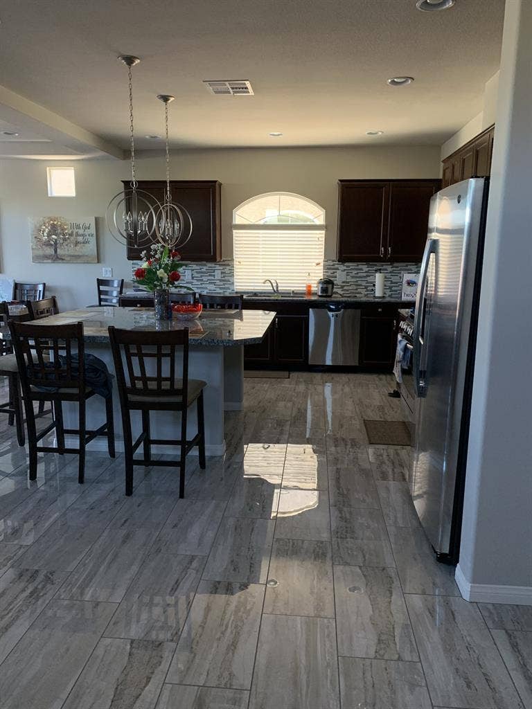 Large room. Southwest.