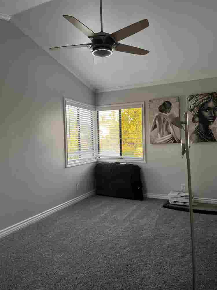 Room for rent with private bathroom