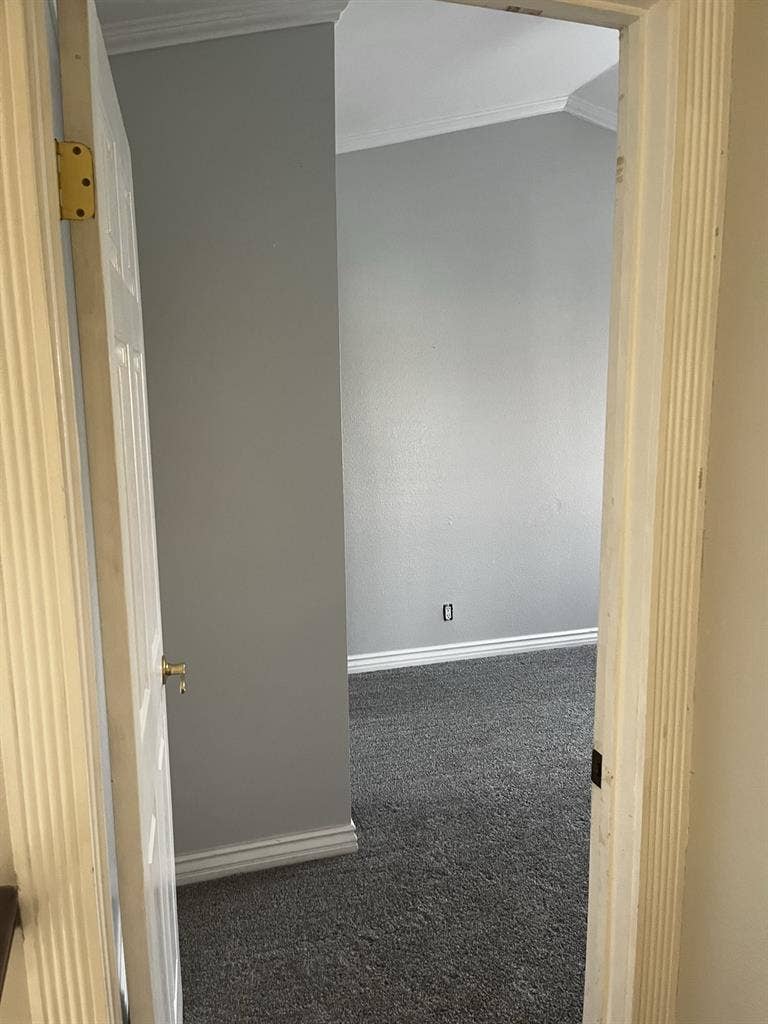 Room for rent with private bathroom