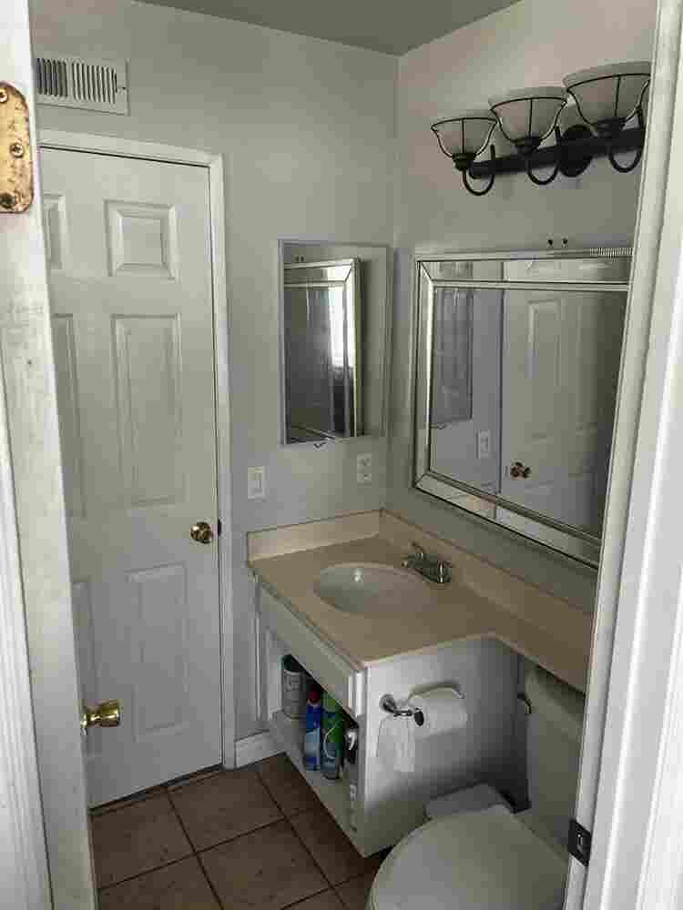 Room for rent with private bathroom
