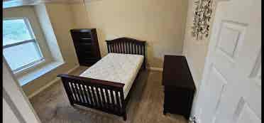 Room available in W. Cedar Park