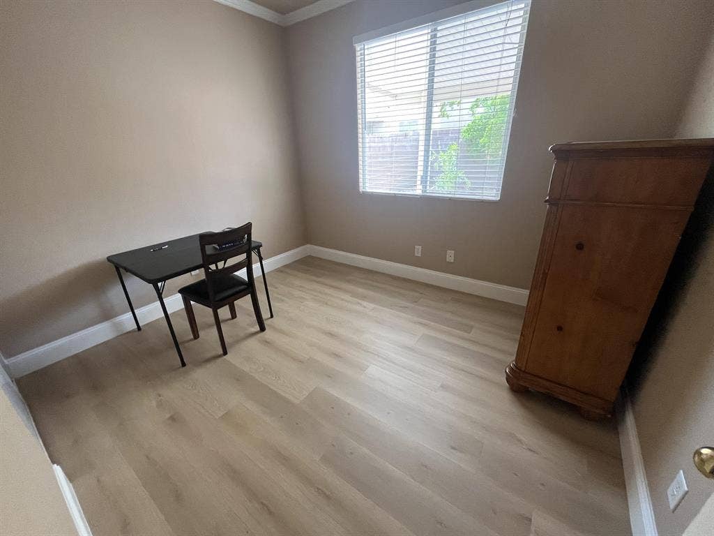 Bedroom with Private Bathroom