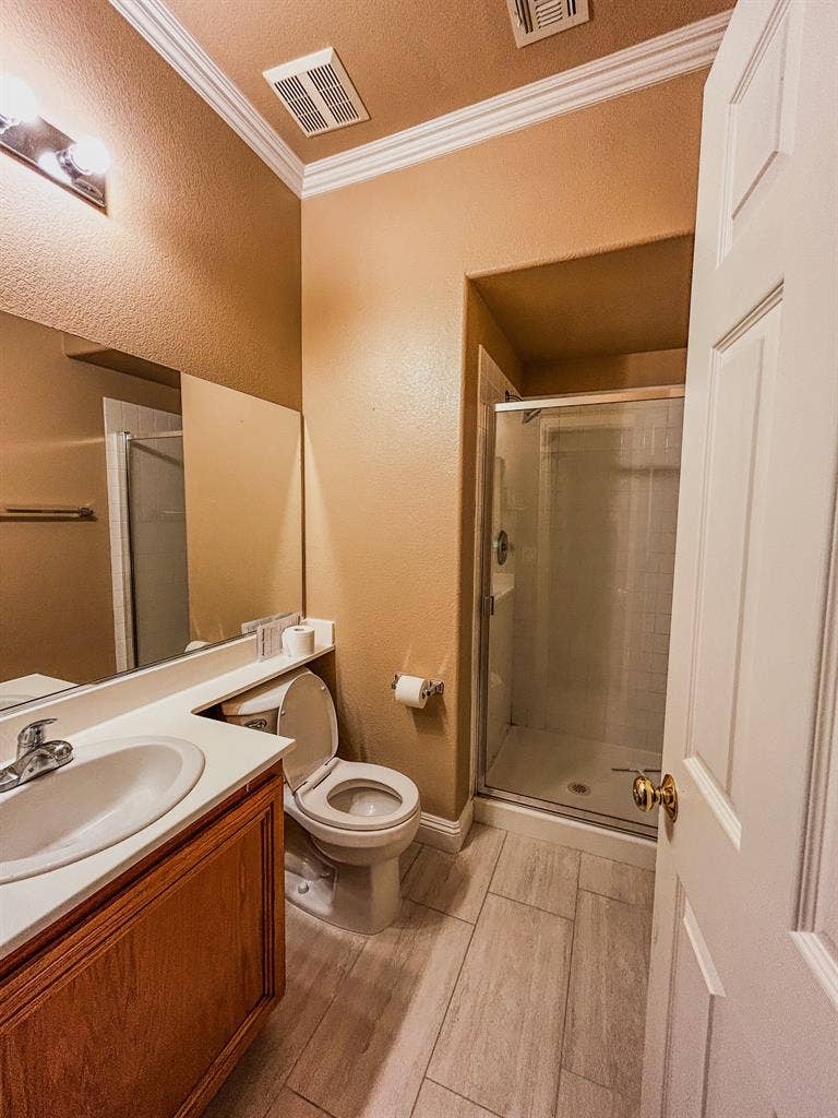 Bedroom with Private Bathroom
