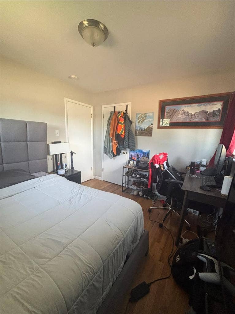 Room in Lakewood - Fenced in Yard