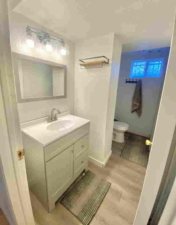 Room in Lakewood - Fenced in Yard
