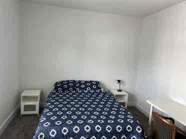 Fully furnished room with amenities