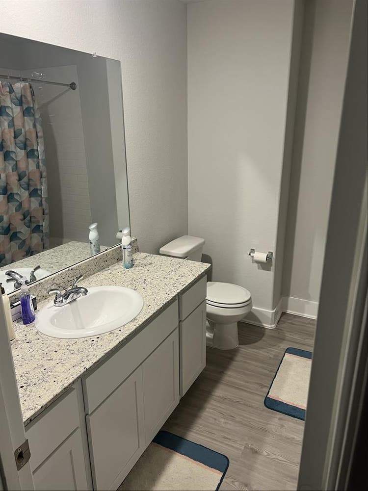 Fully furnished room with amenities