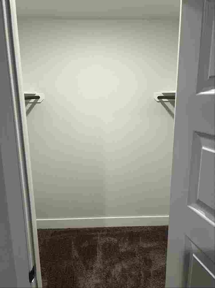 Fully furnished room with amenities