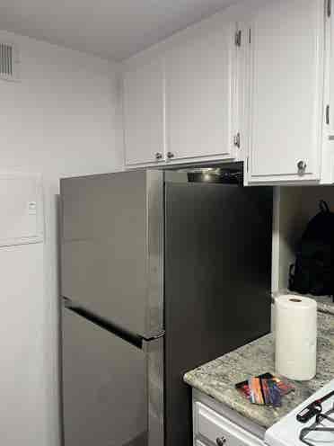 Looking for roommate