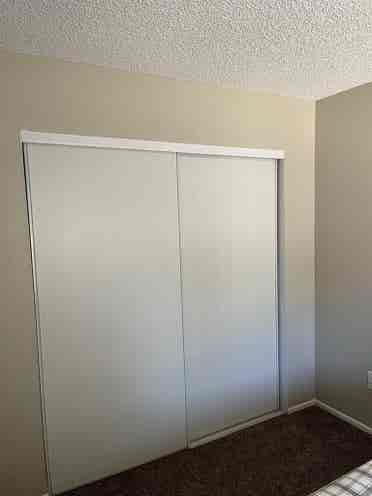 Looking for roommate