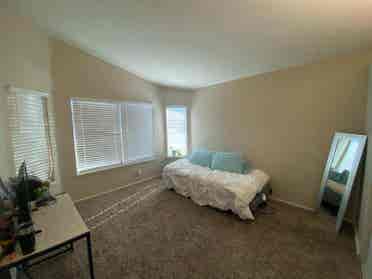 Nice room with a huge closet