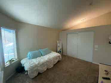 Nice room with a huge closet