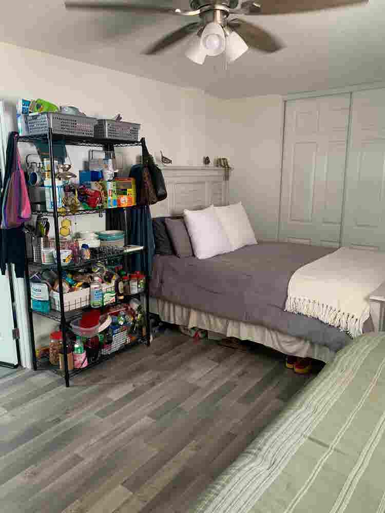 Big room private entrance & kitchen
