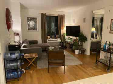 1 room in amazing  bath