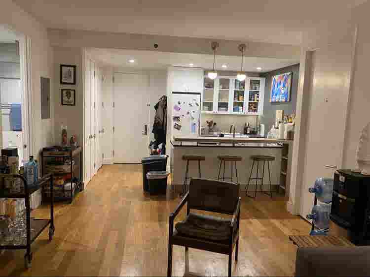 1 room in amazing  bath