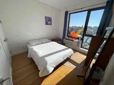 1 room in amazing  bath