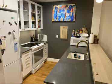1 room in amazing  bath