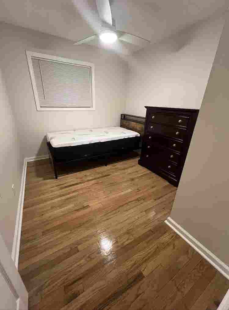 FURNISHED ROOM FOR RENT