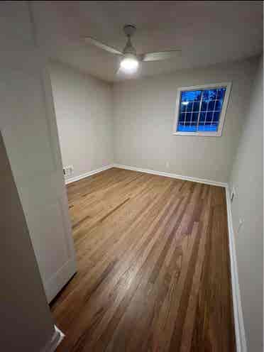 ROOM IN RIVERDALE- FIRST WEEK FREE