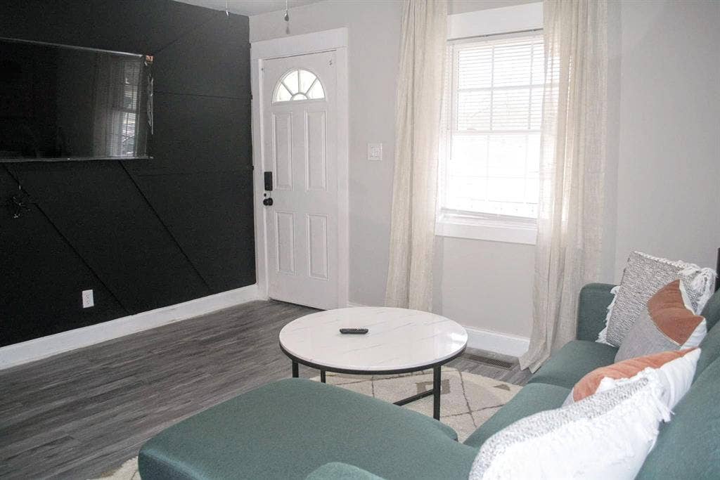 Stylish Duplex in Central Charlotte