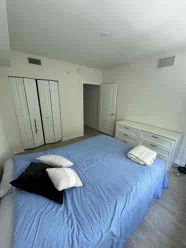 Unfurnished Private Room/Bathroom
