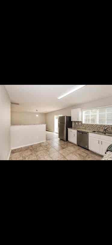 Room available for rent!