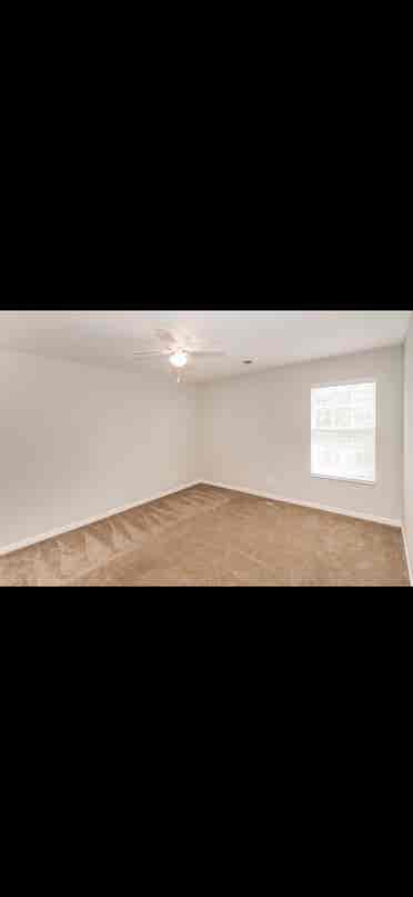 Room available for rent!