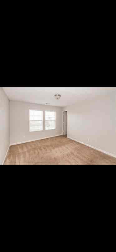 Room available for rent!