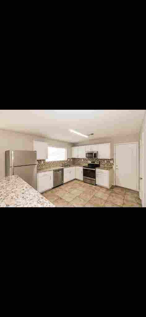 Room available for rent!