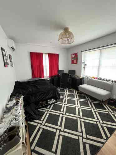 BUSHWICK DUPLEX ~ move in date SEPT