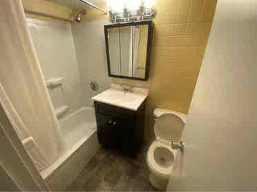 Hall Spot in B Apartment