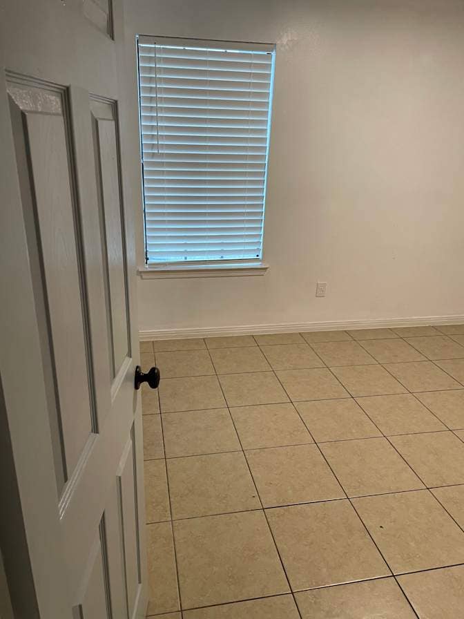 Corry Station/NAS. Room For Rent