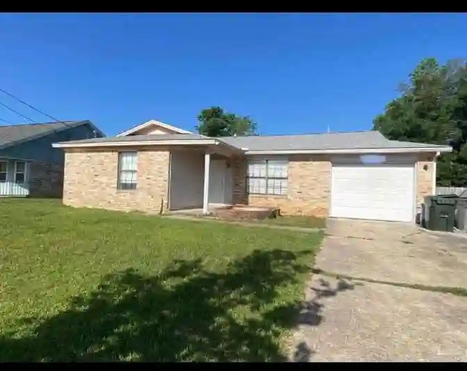 Corry Station/NAS. Room For Rent