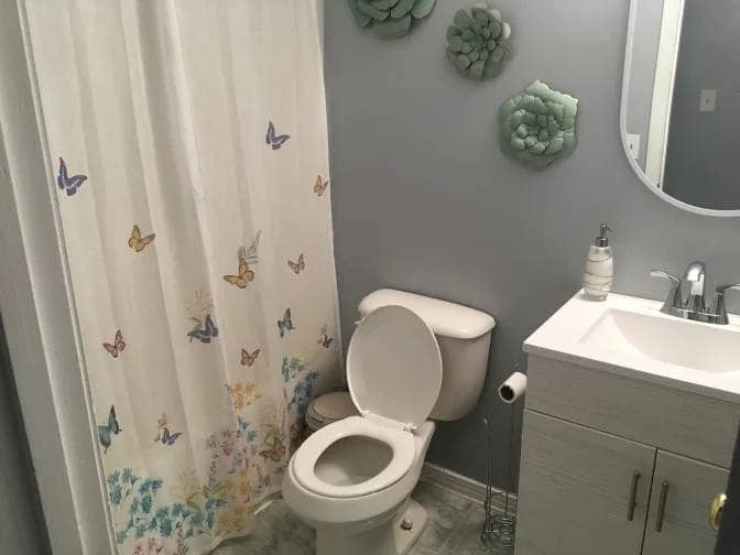 Corry Station/NAS. Room For Rent