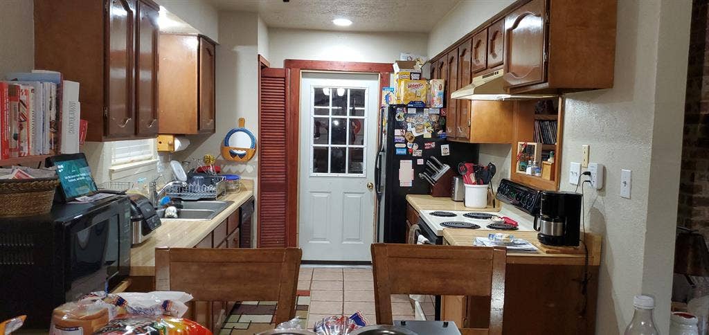 Looking for a Roommate