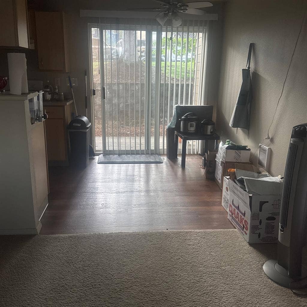 Short Term accommodation - Mid Aug