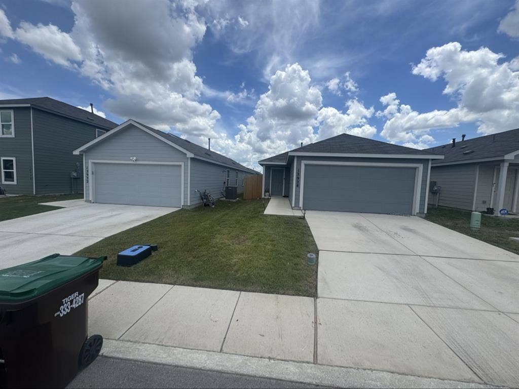 Looking for Roommate