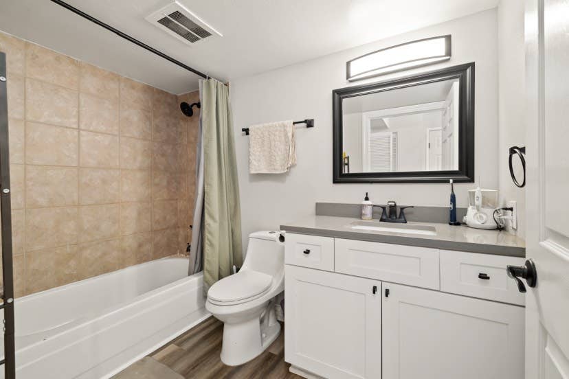 Downtown bath
apartment