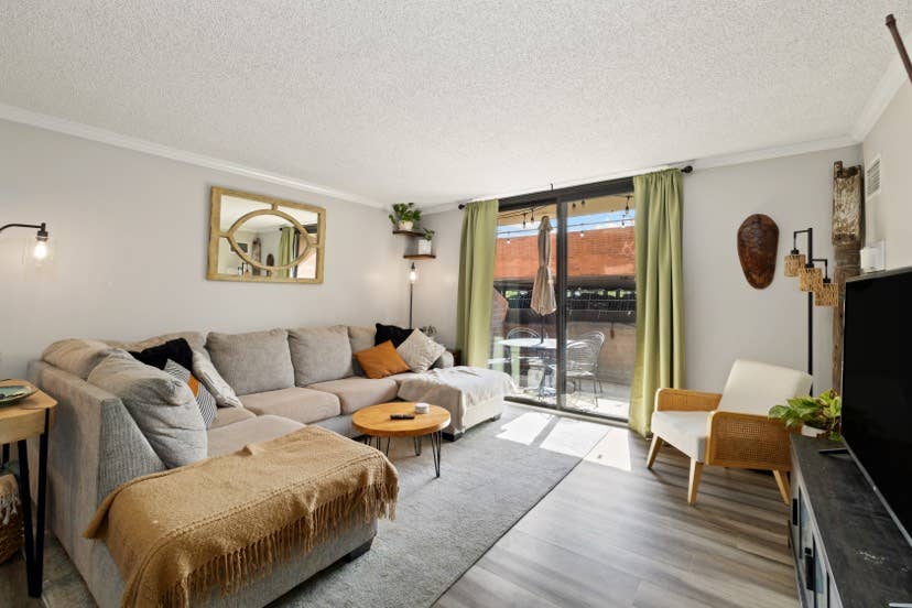 Downtown bath
apartment