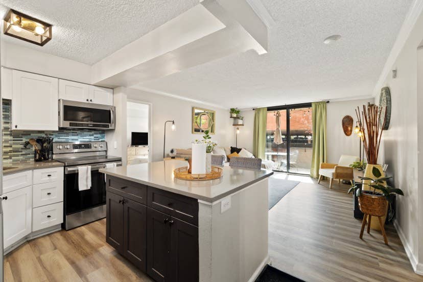 Downtown bath
apartment