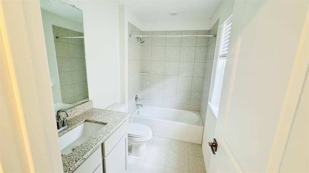 Studio for Rent Utilities Included