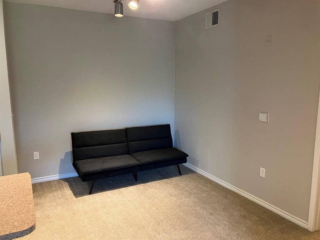 1 bed room