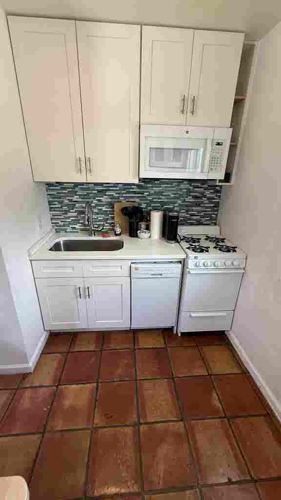 Fully Furnished Studio