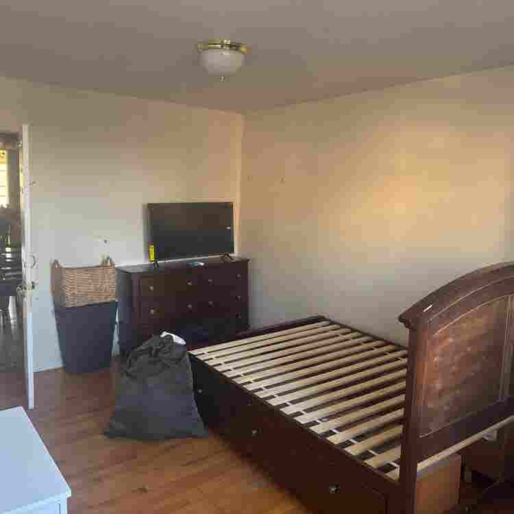 very spacious room for 1 person