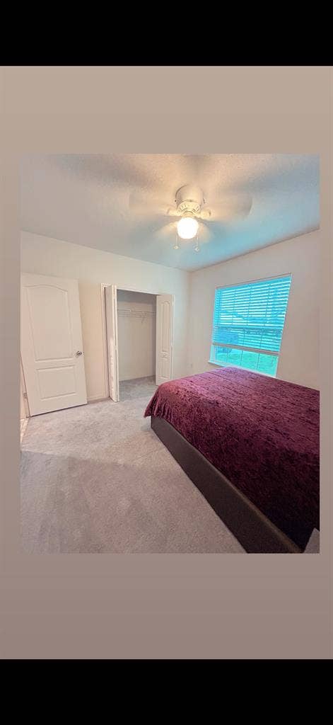 ROOM FOR RENT!!