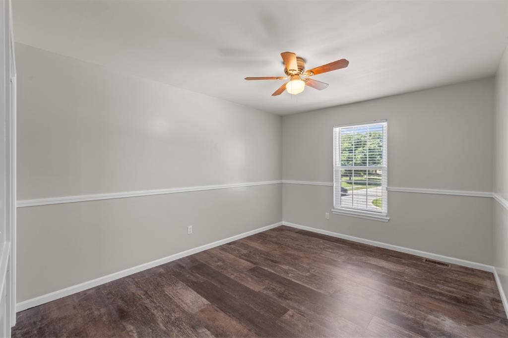Spacious .5 bathroom